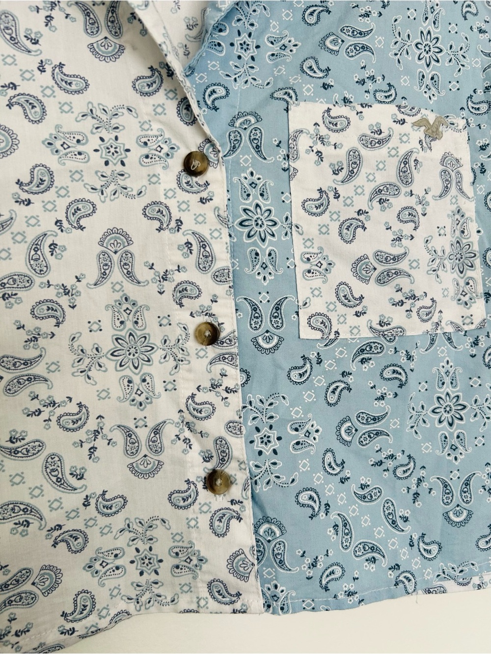 Hollister Women’s Blue & White Paisley Cropped Button-Up Shirt Sleepwear M - Picture 3 of 7